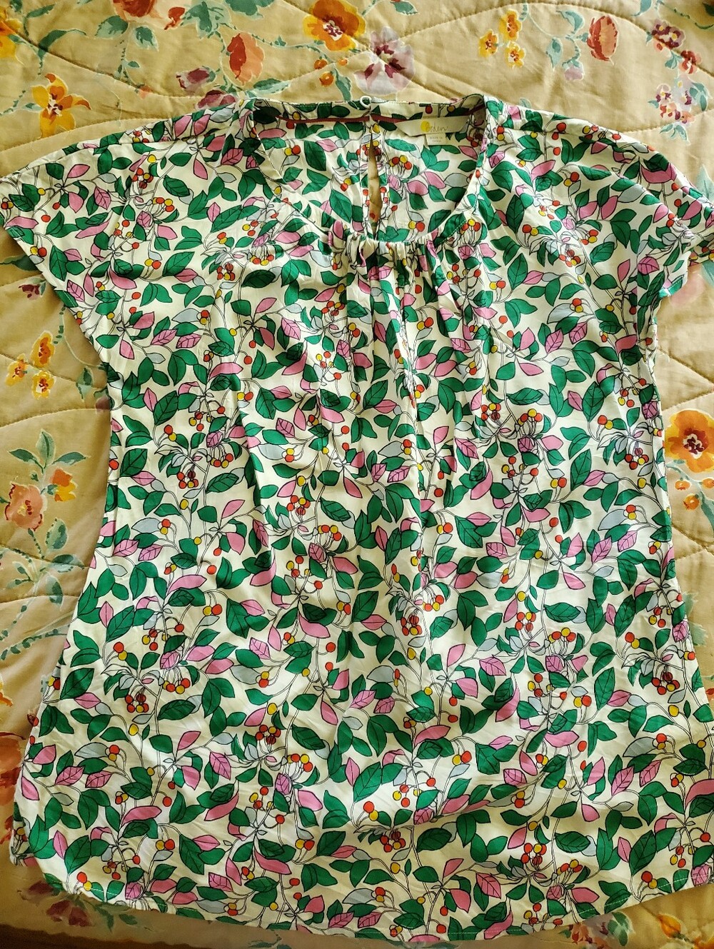 Boden Green, Pink & Cream Leaf Print Short Sleeve Silk Blend Blouse
